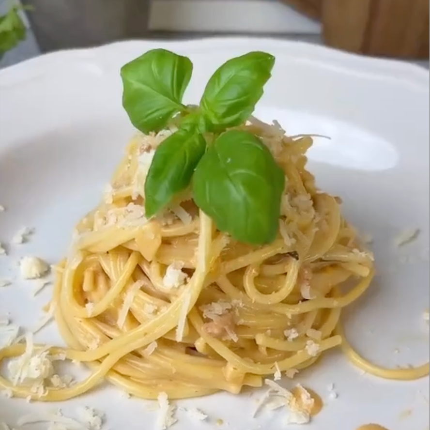 Pastaret med Salsiccia pølse og tomat