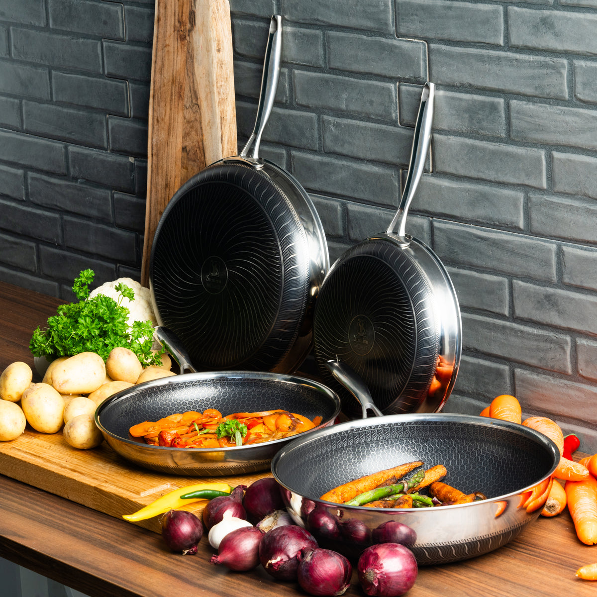 Pandesæt 24, 28 og 30 cm + Wok 30 cm