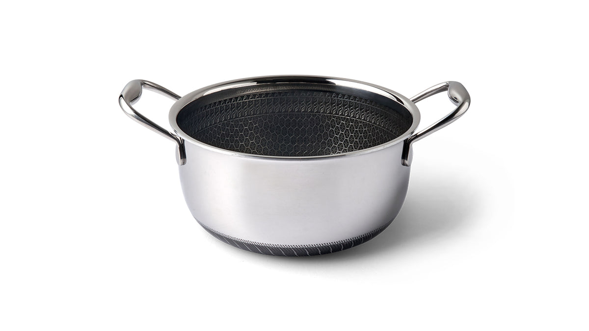 Non stick teknologi på inderside og special coating på bagsiden som gør gryden utrolig nem at rengøre