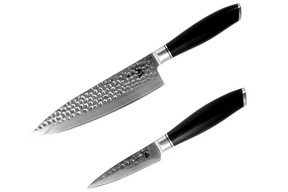 Kaki 67 lag damaskus stål knivsæt med 2 køkkenknive. Bestående af kokkekniv og urtekniv. FSC certificeret ibenholt træ håndtag.